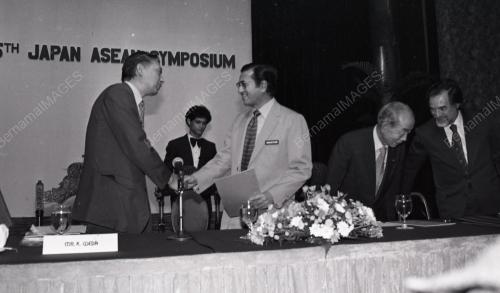 DR. MAHATHIR BIN MOHAMAD