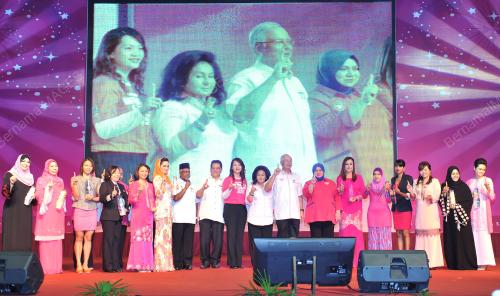 KL18_25112012_WANITA_MUDA