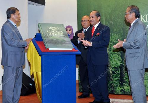 KL18_26032012_LANCAR_BUKU