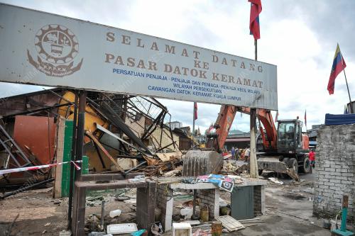 KERJA PEMBAIKAN STRUKTUR PENJAJA DI PASAR DATO KERAMAT