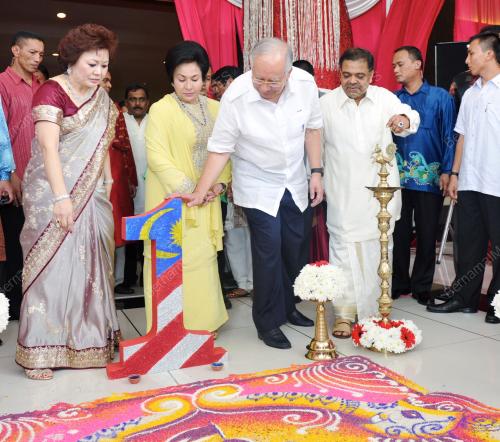 DATUK SERI MOHD NAJIB TUN RAZAK
