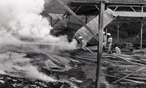 KILANG TERBAKAR
