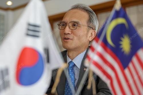 YOE SEUNG BAE