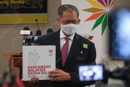 DATUK SERI MUSTAPA MOHAMED