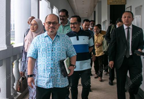 DATUK SERI SHAMSUL ISKANDAR MOHD AKIN