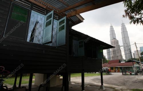 KAMPUNG BARU
