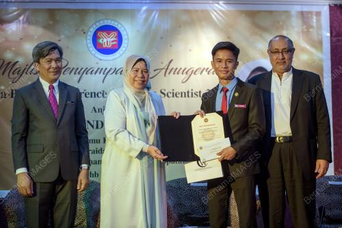 ZURAIDA KAMARUDDIN