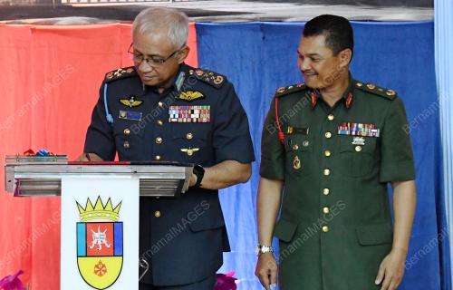 JENERAL TAN SRI AFFENDI BUANG