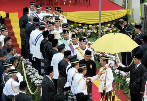 HARI PAHLAWAN