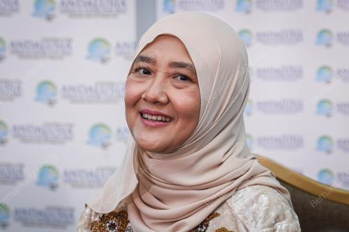 IDA RISWANA IDRIS