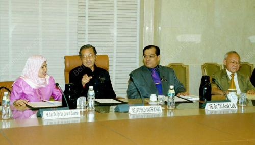 KL19-15_02_2001PERPADUAN_19012016
