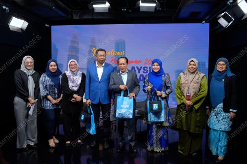 DATUK SERI AHMAD MASLAN