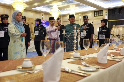 FAHMI FADZIL