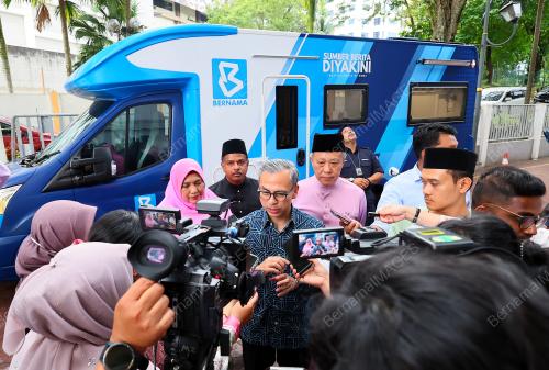 DATUK FAHMI FADZIL