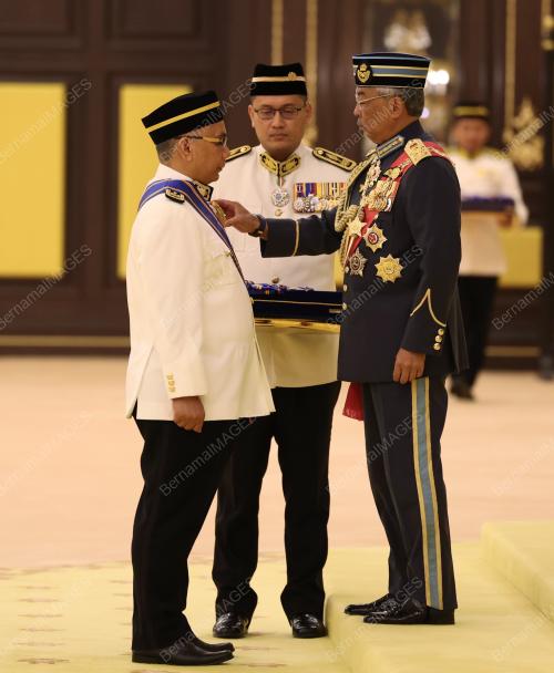 AL-SULTAN ABDULLAH RI'AYATUDDIN AL-MUSTAFA BILLAH SHAH