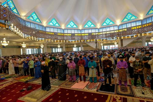 SOLAT TANPA PENJARAKAN FIZIKAL