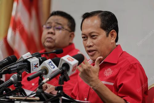 DATUK SERI AHMAD MASLAN