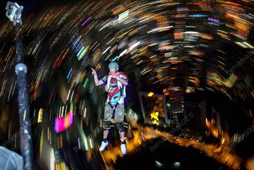 KL19_03102016_BASE_JUMP