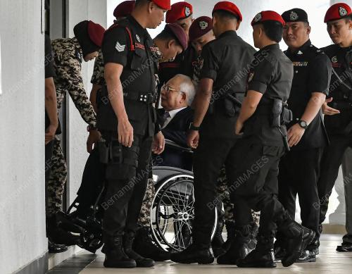 DATUK SERI NAJIB TUN RAZAK