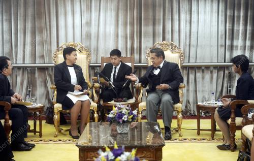 KL19_03122015_KYRGYZ_PARLIMEN