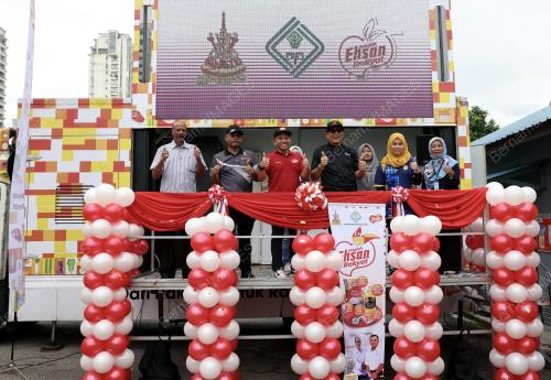 IZHAM HASHIM