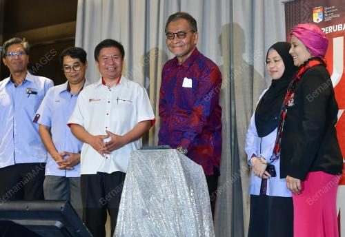 DATUK SERI DR DZULKEFLY