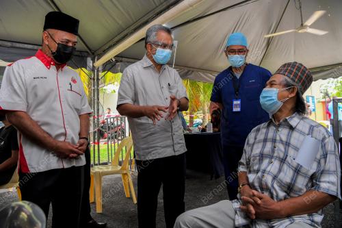 DATUK DR MOHD DAUD BAKAR
