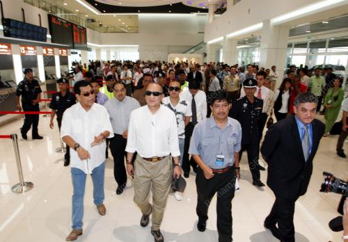 NAZRI AZIZ