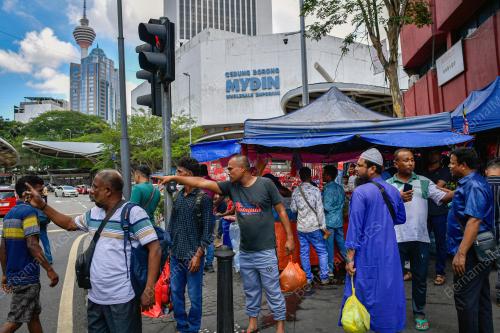 TINJAUAN WARGA ASING