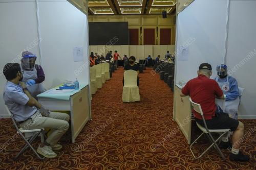 PUSAT PEMBERIAN VAKSIN (PPV) SEMPENA PEMBERIAN VAKSIN COVID-19 ASTRAZENECA KEPADA UMUM