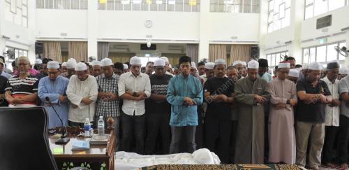 KL19_05122016_PENDAKI_JENAZAH