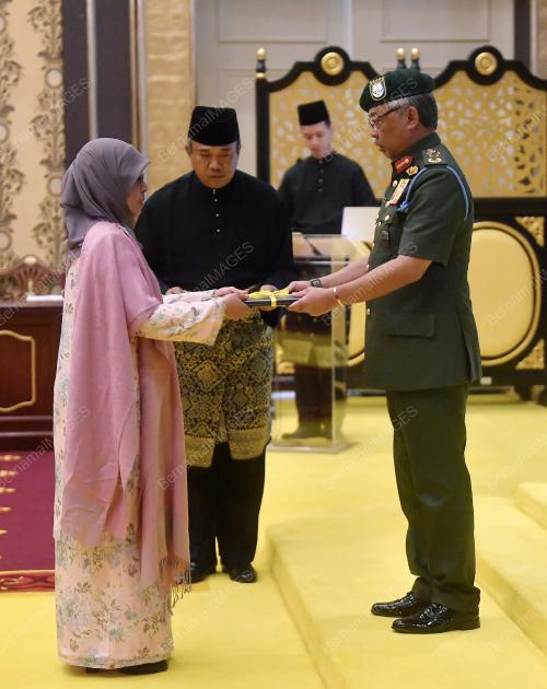 AL SULTAN ABDULLAH RI'AYATUDDIN AL-MUSTAFA BILLAH SHAH