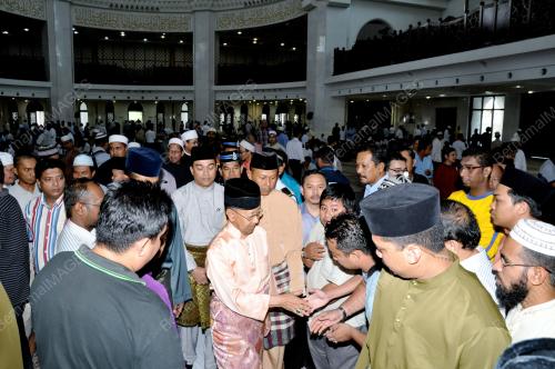 KL19_06012012_AGONG
