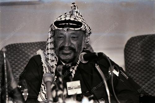 SIDANG AKHBAR YASSER ARAFAT