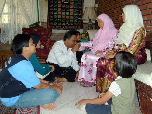 AZIZ JAMALUDIN
