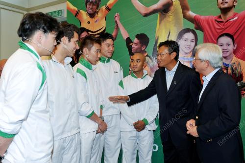 DATUK SERI AHMAD SHABERY CHEEK