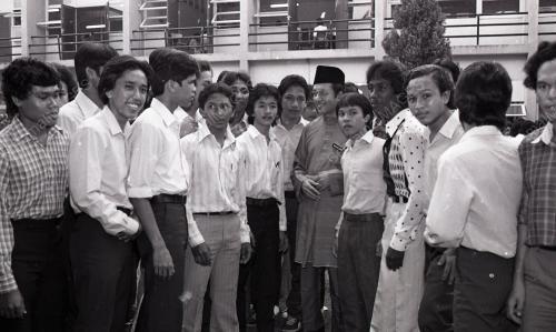 DR. MAHATHIR MOHAMAD