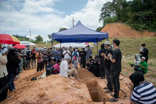 ALLAHYARHAM DATUK ZULKIFLI ZAIN