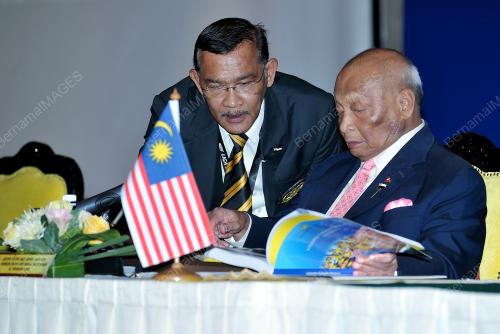 KL19_07072012_KONGRES_FAM