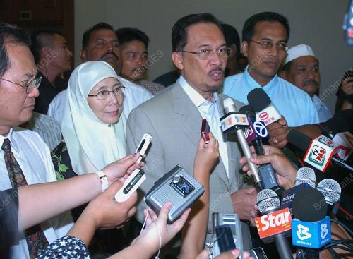 ANWAR IBRAHIM