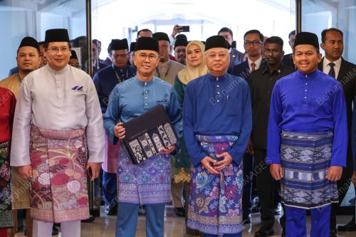 DATUK SERI ISMAIL SABRI YAAKOB