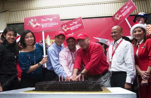 TONY FERNANDES