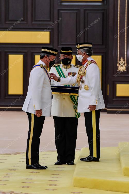 AL-SULTAN ABDULLAH RI'AYATUDDIN AL-MUSTAFA BILLAH SHAH
