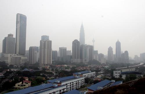 HUJAN DI KUALA LUMPUR