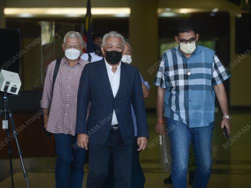 DATUK SERI BUNG MOKHTAR