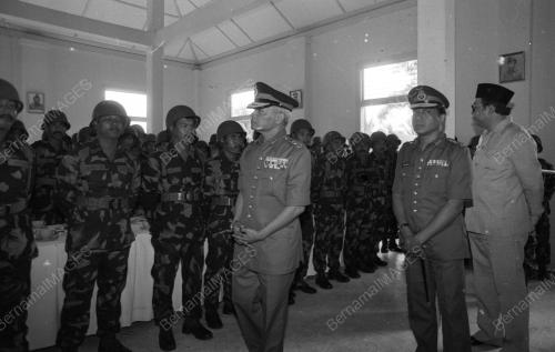 KL19_08052015_AGONG_PISAH