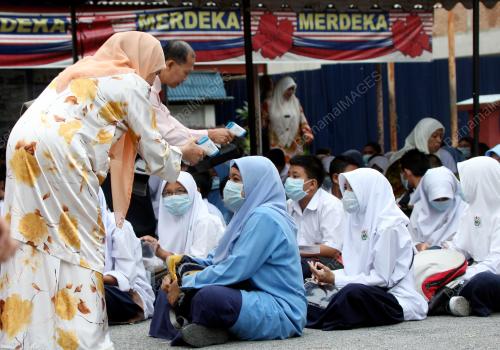 PELAJAR UPSR