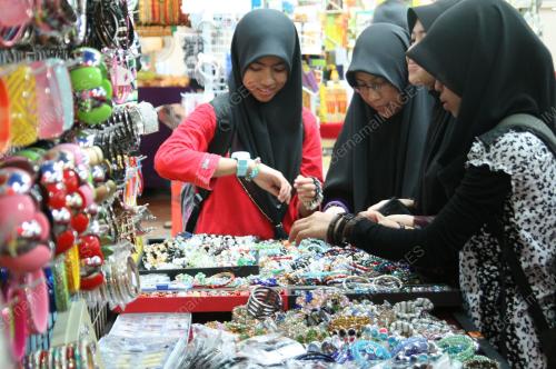 PERSIAPAN RAYA