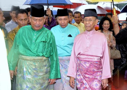 KL19_08092012_AGONG2