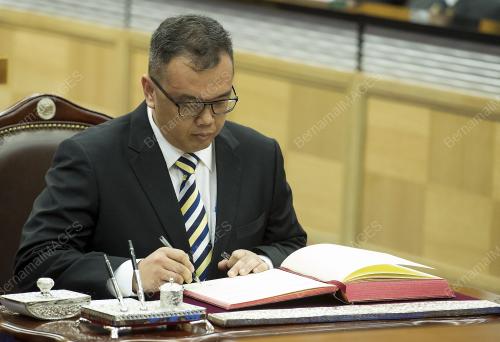 KL19_08122014_PARLIMEN